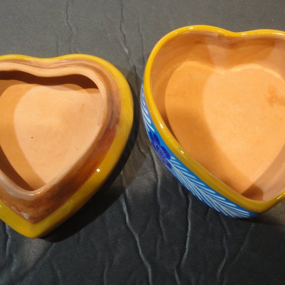 Trinket Box Souvenir from Puerto Vallarta Painted TerraCotta Heart Shap… - Picture 7 of 10